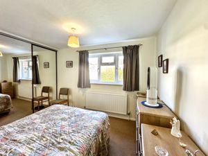 KINGS HEAD COURT- click for photo gallery